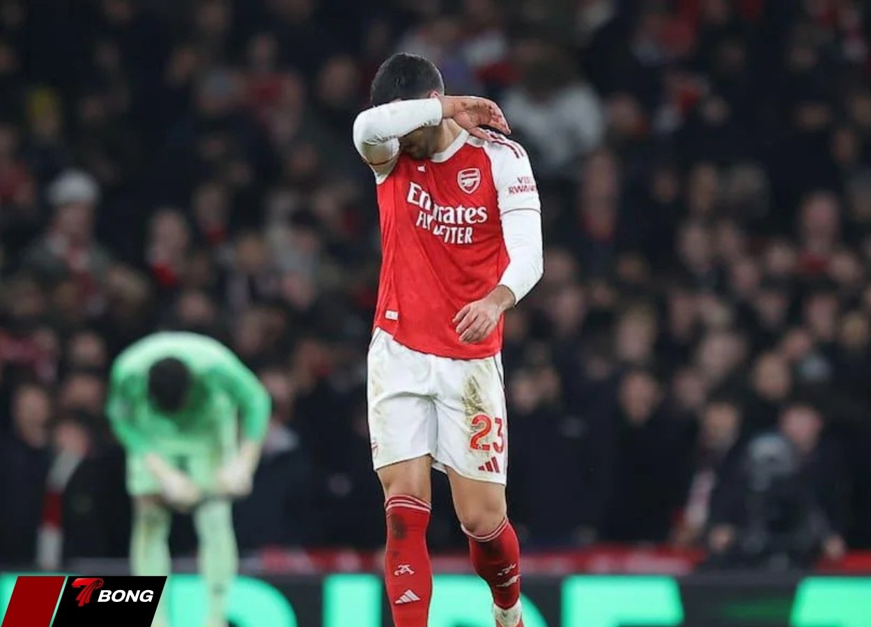 Mikel Merino và chấn thương bàn chân phải